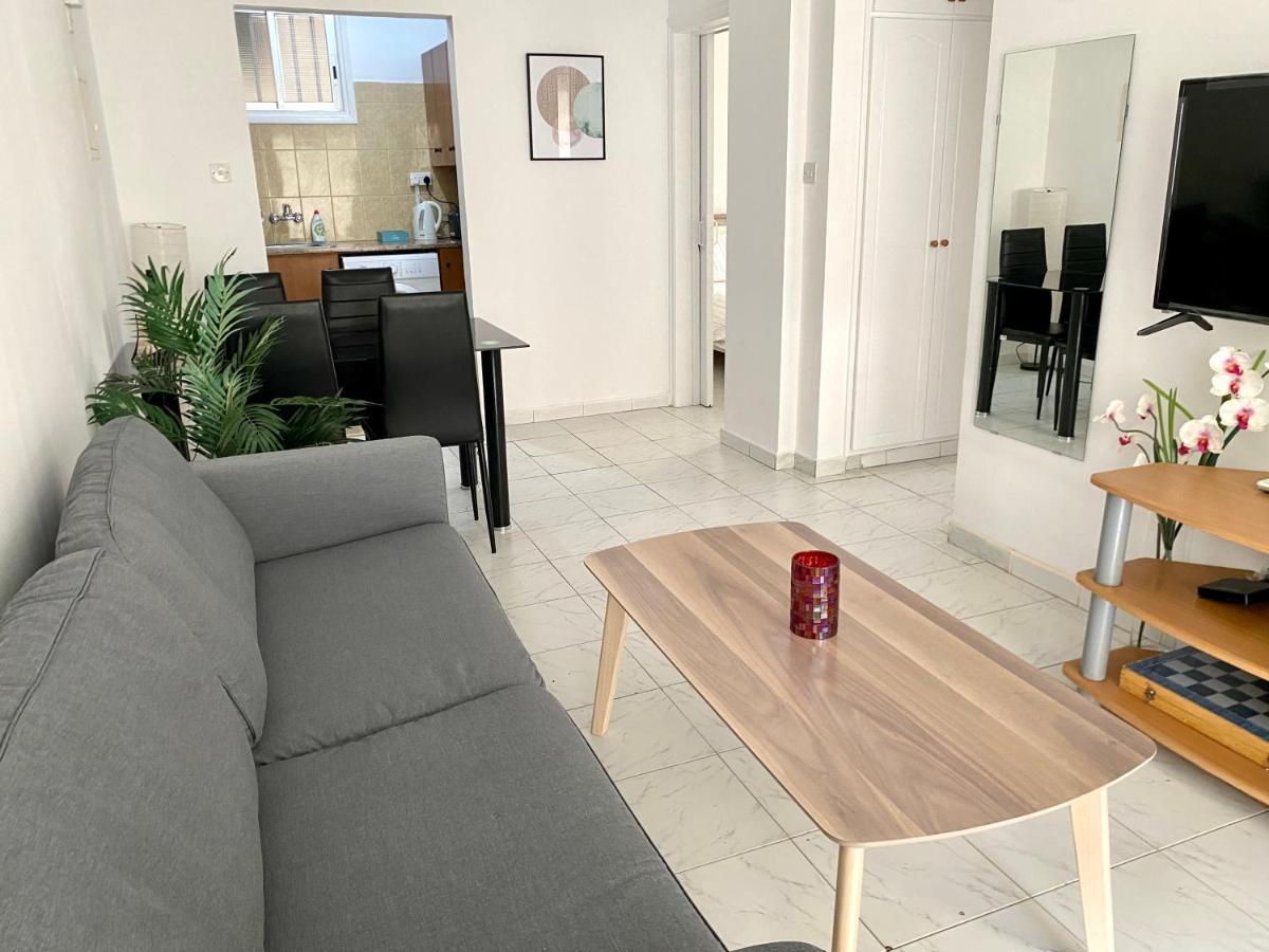 Kontheo Elli Ground Apt 2 Near The Beach Appartement Larnaca Buitenkant foto