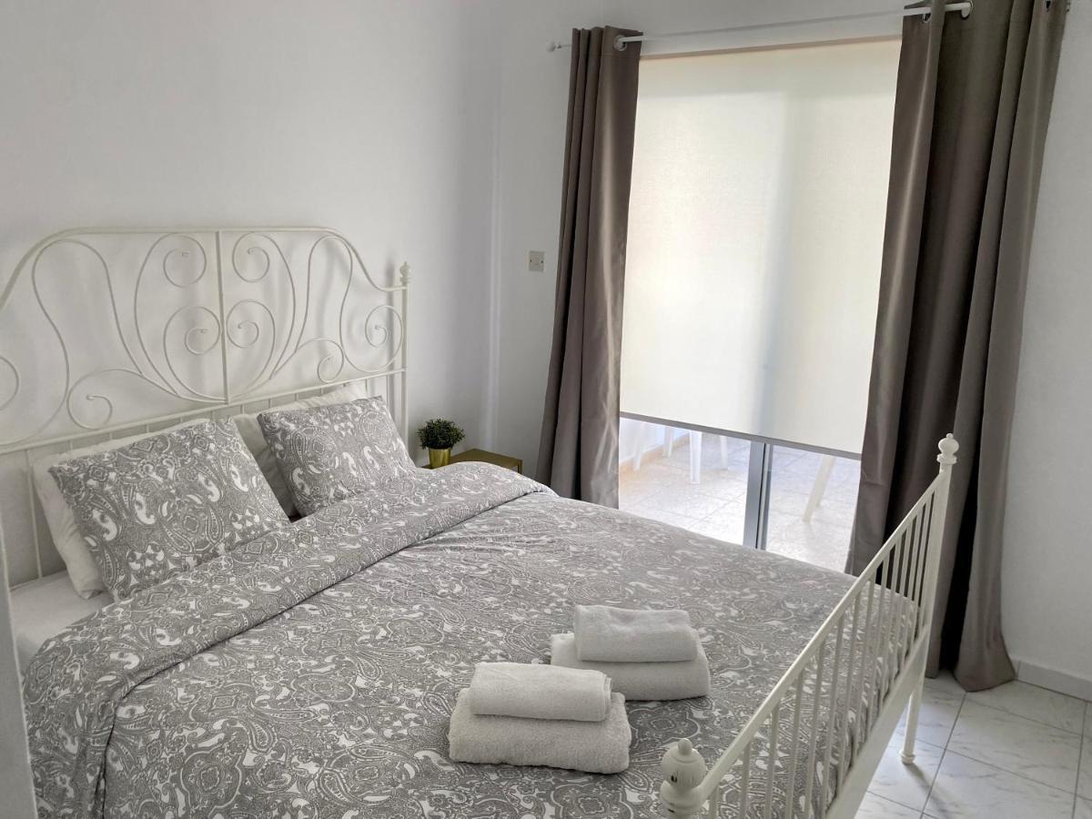 Kontheo Elli Ground Apt 2 Near The Beach Appartement Larnaca Buitenkant foto